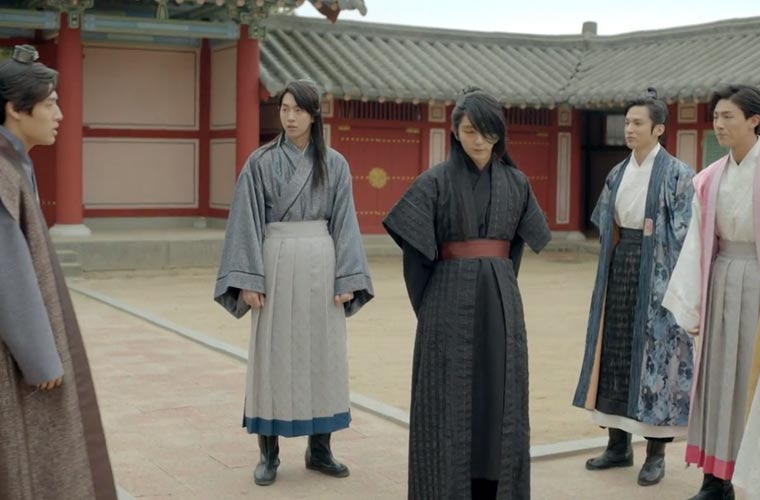 The princes discussing how to save Hae-Soo Scarlet Heart Ryeo Episode 6 & 7 Recap